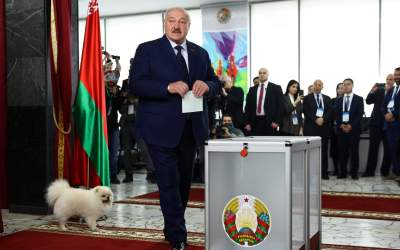 لوکاشنکو رئیس‌جمهور بلاروس ماند