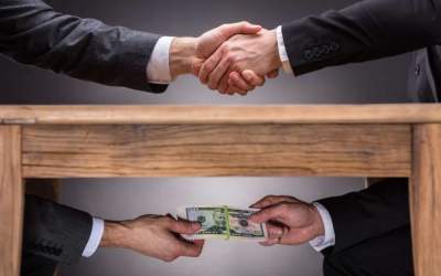 ۳۰۰ میلیون بدهید تا شرکت اقتصادی برتر شوید!