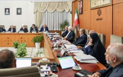 اختلاف نظر معاونان رئیس جمهور درباره رشد اقتصادی ۸ درصد