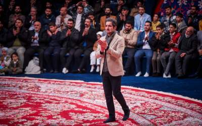 غوغای نوجوانان پاکستانی‌ در حسینیه معلی  <img src="https://cdn.jahannews.com/images/video_icon.png" width="16" height="16" border="0" align="top">