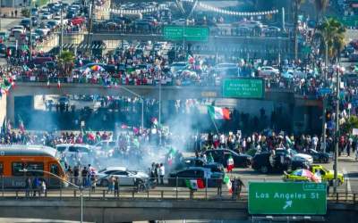 برگزاری اعتراضات گسترده ضدترامپ در کالیفرنیا