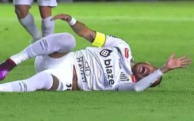 زهره چشم گرفتن نیمار از هواداران تیم جدیدش