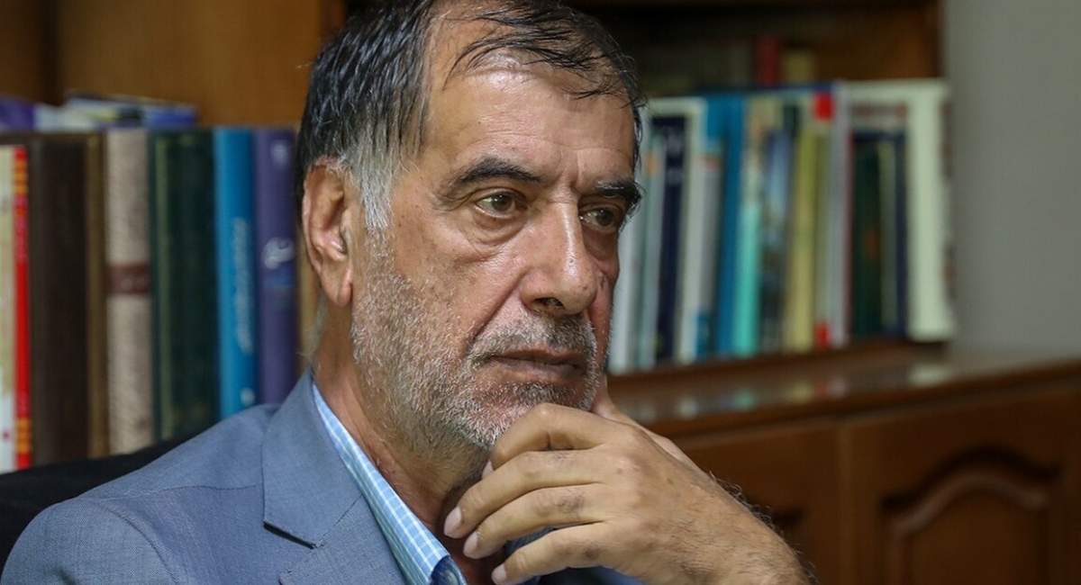 باهنر: نصف کارمندان دولت باید در خانه بنشینند