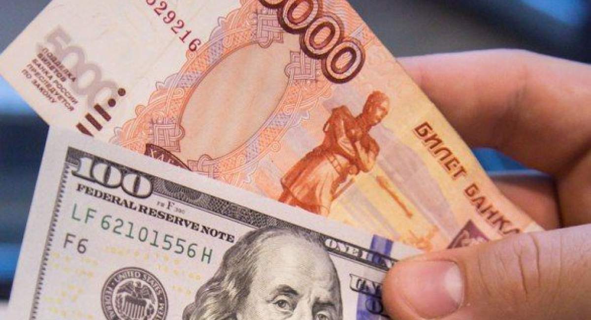 روسیه چگونه توانست ارزش پول خود را در برابر دلار حفظ کند؟