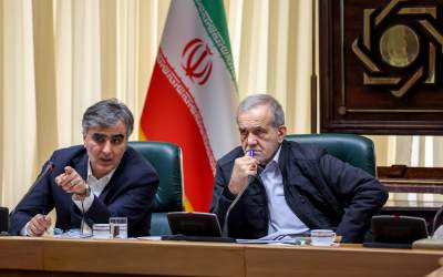 درباره حضور و مصاحبه رئیس جمهور در بانک مرکزی/ یادآوری ۲ موضوع به آقای پزشکیان