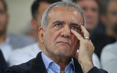 روزنامه اصلاح طلب: افزایش روزانه قیمت‌ها مردم را آزار می‌دهد/ دولت سردرگم است/ اولین مخاطب گلایه‌های پزشکیان خود دولت است/ اگر دولت برای تنهایی‌اش فکری نکند ادامه مسیر ۴ ساله بعید است