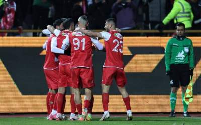 پرسپولیس دربی را برد/ حسرت استقلال به ۱۸ بازی رسید