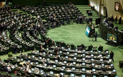 کاهش ساعات کاری کارکنان دولت به ۴۰ ساعت