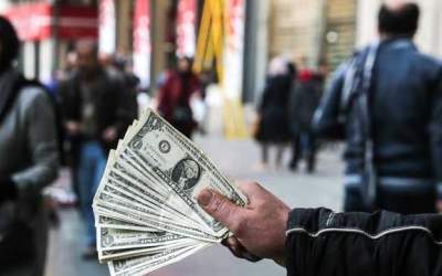 پس‌لرزه‌های استیضاح همتی در بازار دلار ادامه‌ دارد