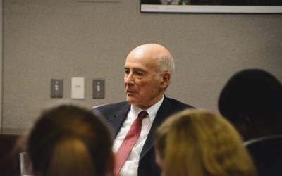 جوزف نای: ترامپ در ۸ هفته ۸۰ سال قدرت نرم آمریکا را به باد داد