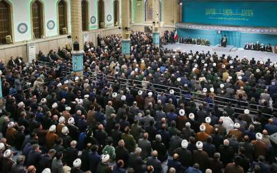 بیماری مدیریتی که رهبرانقلاب در دیدار کارگزاران به آن اشاره کردند/ مدیران سایه‌نشین چه بلایی سر کشور آوردند؟