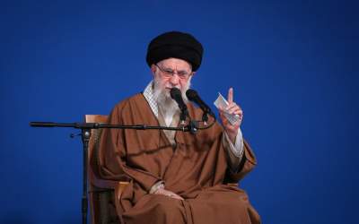 رهبر انقلاب: در حوادث تلخ ۱۴۰۳ قدرت معنوی ملت ایران آشکار شد/ دشمنان بدانند اگر خباثتی نسبت به ملت ایران انجام دهند سیلی سخت خواهند خورد  