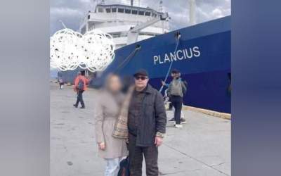 فرار دبیری از پاسخ در مورد قطب جنوب!