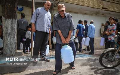 درباره بازگشایی زاینده رود در زمان قطع آب یزد