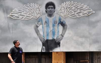 چه کسی «مارادونا» را کشت؟