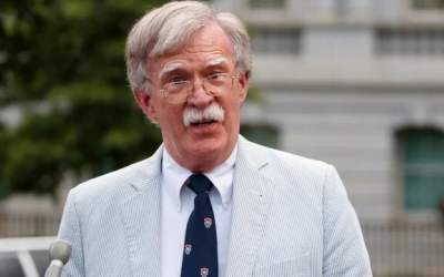 بولتون: ترامپ با پوتین و روس‌ها همدلی می‌کند