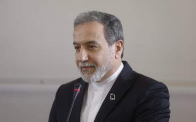 عراقچی: مذاکرات فنی از چهارشنبه آغاز می‌شود/ هیچ گمانه‌زنی را تایید نمی‌کنم و بهتر است توجه نکنیم/ نیازی به هیجان نیست با دقت و آرامش در حال انجام مذاکره هستیم
