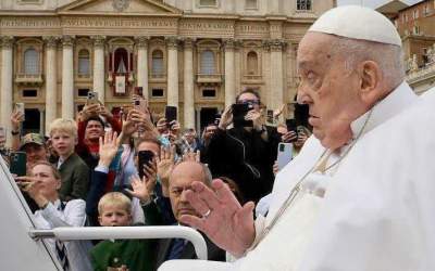 آخرین تصاویر گرفته شده از پاپ فرانسیس  <img src="https://cdn.jahannews.com/images/picture_icon.png" width="16" height="16" border="0" align="top">