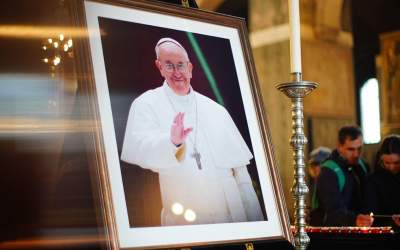 مراسم خاکسپاری پاپ شنبه برگزار می‌شود