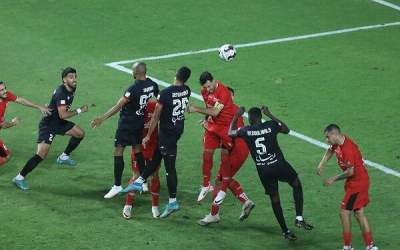 فوتبال بدون اخلاق، فقط دویدن دنبال توپ است