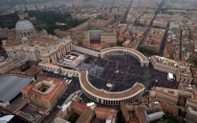 تصاویر هوایی آیین خاکسپاری پاپ فرانسیس  <img src="https://cdn.jahannews.com/images/video_icon.png" width="16" height="16" border="0" align="top">