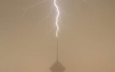 عکس/ رعدوبرق مهیب برج میلاد