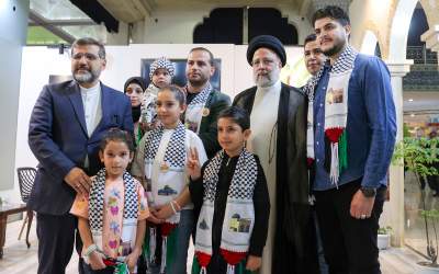 ماجرای دختری که می‌خواست با شهید رئیسی دست بدهد!