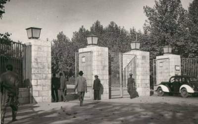 سر در اصلی دانشگاه تهران، در دهه چهل