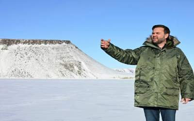 ترامپ گرینلند را به حمله نظامی تهدید می‌کند!