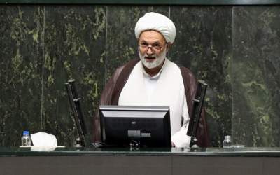 انتقاد از سفر تفریحی خانم وزیر با بیت‌المال