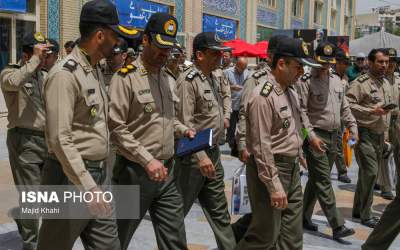 عکس/ نظامیان هم به نمایشگاه کتاب آمدند