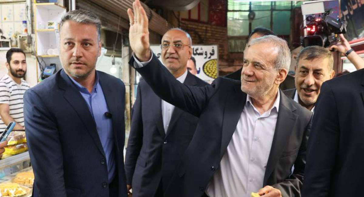 بازدید سرزده پزشکیان از بازار سنتی کرمانشاه