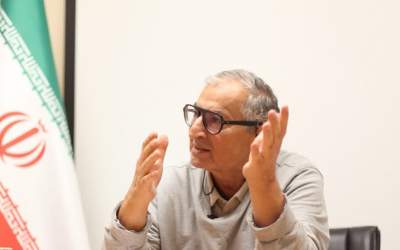 زیباکلام: به خاطر رای به روحانی آبرو نداریم