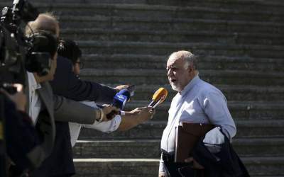 آقای همیشه وزیر این‌بار تاریخ را وارونه تعریف کرد