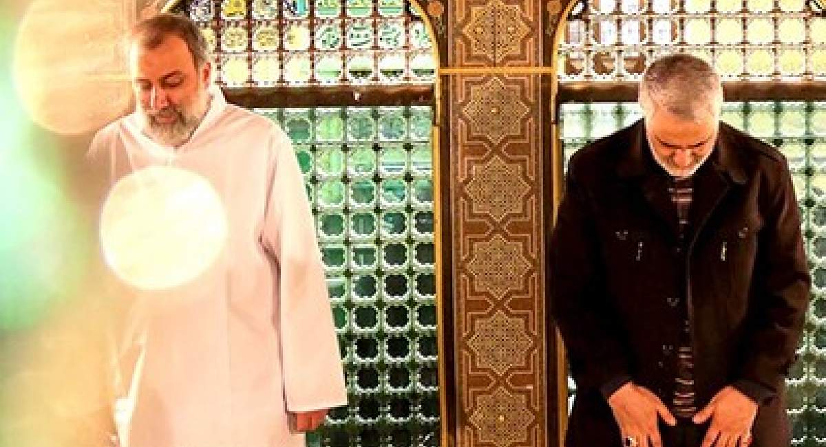 دعوت شهید رئیسی از حاج قاسم برای غبارروبی  