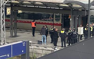 قطار وحشت در آلمان +فیلم  <img src="https://cdn.jahannews.com/images/video_icon.png" width="11" height="10" border="0" align="top">