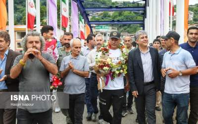 تصاویر استقبال از رضا پارسا فاتح قله اورست  <img src="https://cdn.jahannews.com/images/picture_icon.png" width="16" height="16" border="0" align="top">