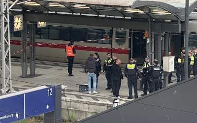 عکس/ مرغ‌های عسل‌خوار در طبیعت کلمبیا  <img src="https://cdn.jahannews.com/images/video_icon.png" width="11" height="10" border="0" align="top">