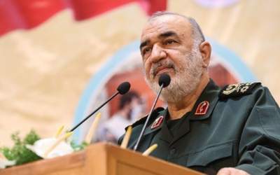 فرمانده سپاه: درحالی که در جنگی کامل هستیم اما شرایط جنگی نیست/ مردم ما در آرامش اما دشمنان صهیونیست در اضطراب‌ هستند