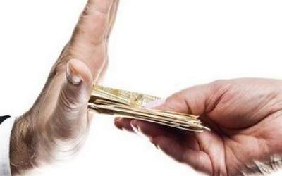 مجازات زیر میزی و رشوه چیست؟