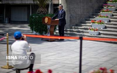 عکاسی از پشت خطوط قرمز دولت