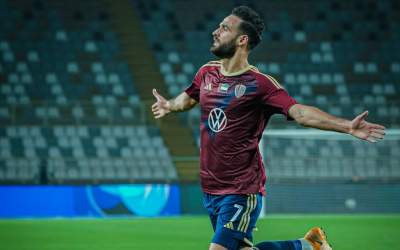 شاه ماهی پرسپولیسی در راه دبی