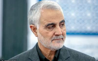 حاج‌قاسم کنار زمین فوتبال: مانورهای قبلی‌ات کو!  <img src="https://cdn.jahannews.com/images/video_icon.png" width="16" height="16" border="0" align="top">