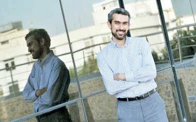 وزیر پیشنهادی اقتصاد را بیشتر بشناسید