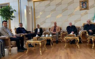 احمدی‌نژاد به مجارستان رفت!