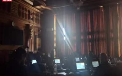 قطع دوباره برق در جلسه شورای شهر تهران  <img src="https://cdn.jahannews.com/images/video_icon.png" width="16" height="16" border="0" align="top">