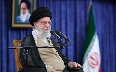 نگاهی دیگر به بیانات رهبرانقلاب در ۱۴ خرداد/ ثمره هوشمندی امام راحل