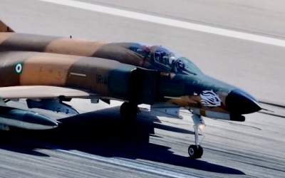 فیلم متفاوت از فرود جنگنده نیروی هوایی ارتش  <img src="https://cdn.jahannews.com/images/video_icon.png" width="16" height="16" border="0" align="top">