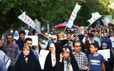 صهیونیست‌ها در پناهگاه، ایرانی‌ها در خیابان/ تصاویر دیدنی از راهپمایی کیلومتری غدیر/ ایران ذوالفقار علی است  <img src="https://cdn.jahannews.com/images/video_icon.png" width="16" height="16" border="0" align="top">