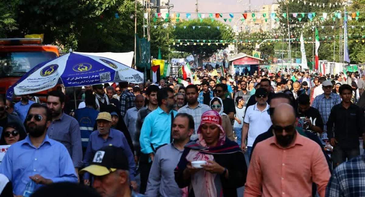 طوفان حیدری در میدان انقلاب تهران  